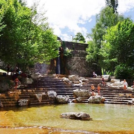 Maison Suspendue Avec Jacuzzi Privatif Pont-en-Royans Esterno foto