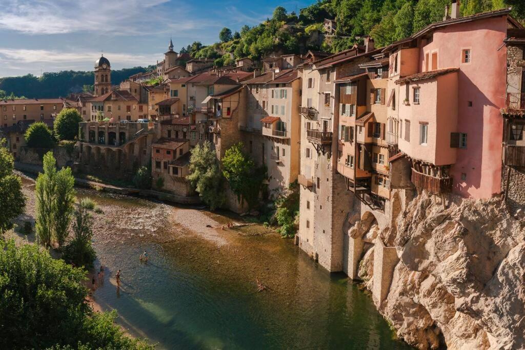 Maison Suspendue Avec Jacuzzi Privatif Pont-en-Royans Esterno foto