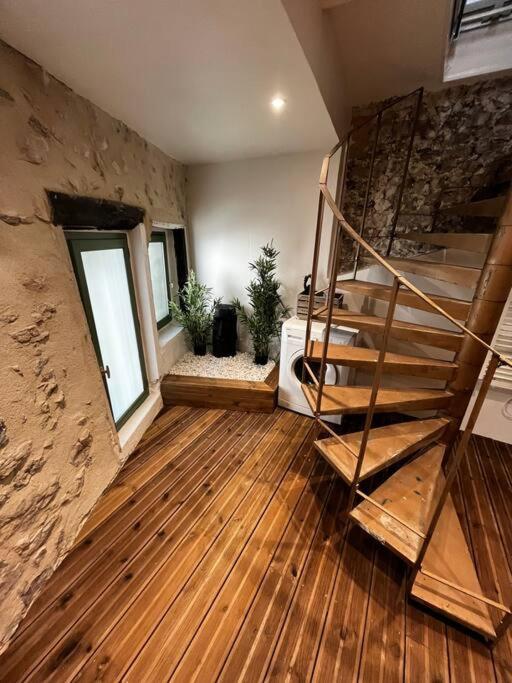 Maison Suspendue Avec Jacuzzi Privatif Pont-en-Royans Esterno foto