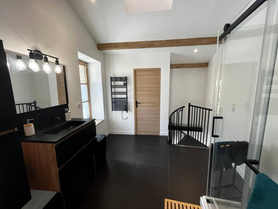 Maison Suspendue Avec Jacuzzi Privatif Pont-en-Royans Esterno foto